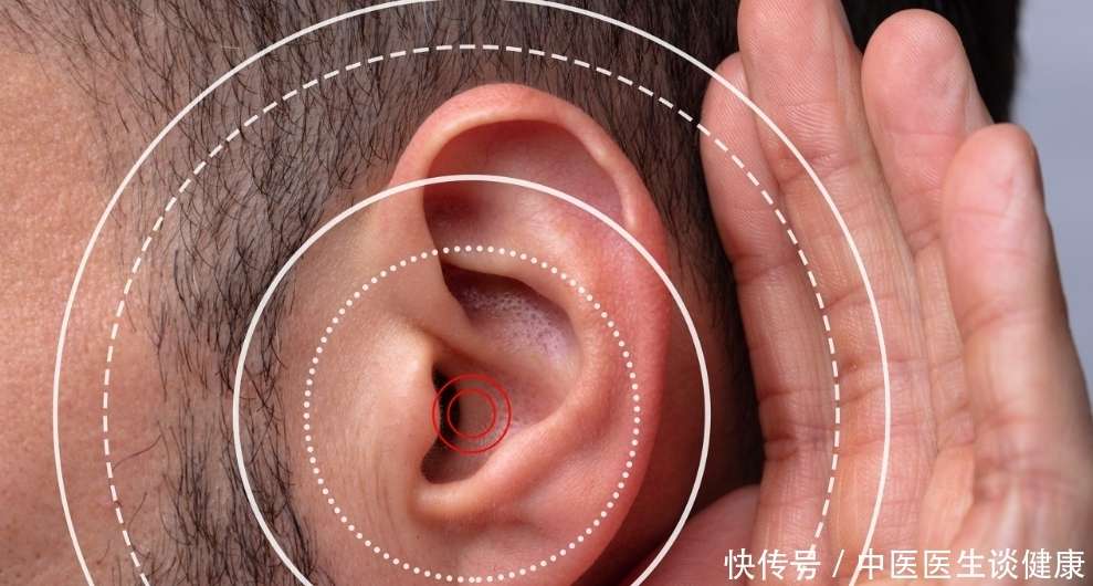 中老年人经常耳背，听不清，中医支招：常吃3样帮助恢复，耳朵更灵敏