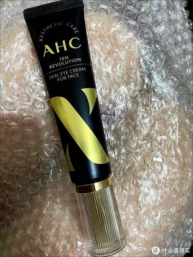 AHC眼霜：深度补水，紧致眼周，告别黑眼圈眼袋气运顺转福连连：财丰运盛的五大星座