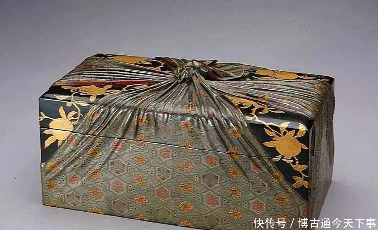 北京败家子偷家中 北京败家子偷家中