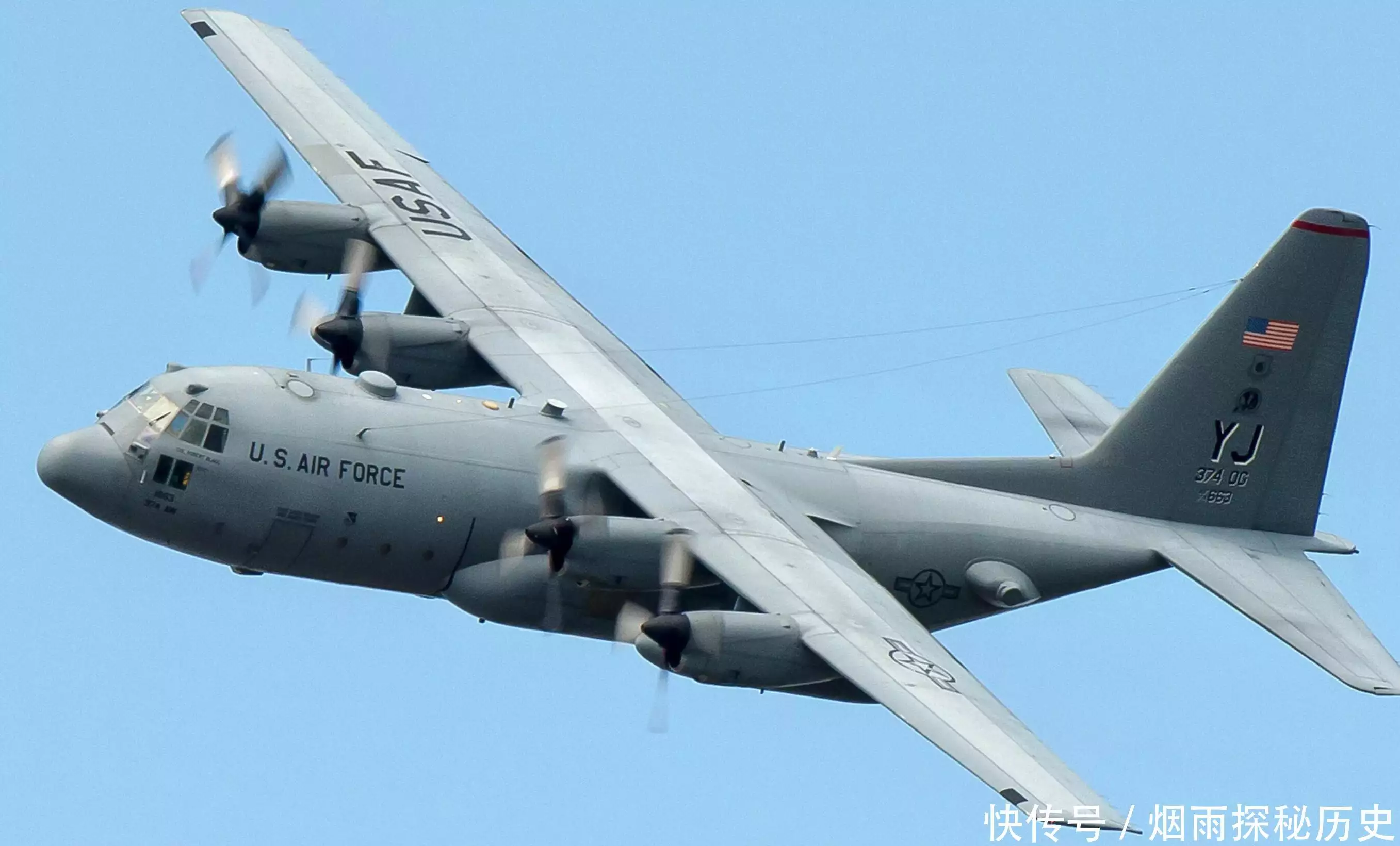 飞机上这些长长的斜拉钢丝绳是做什么用的?