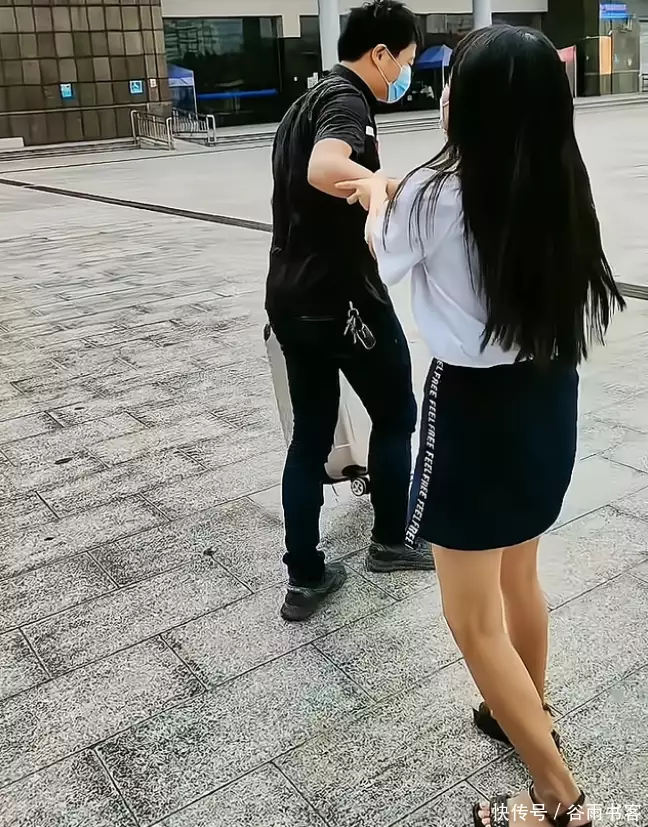 男子不让妻子去打工,妻子哭著表示:不赚钱怎么过活全家人?江苏男子经过猫咖门口,伸手摸猫和营业员争执,女友也为她出头打人(图3) 男子不让妻子去打工,妻子哭著表示:不赚钱怎么过活全家人?江苏男子经过猫咖门口,伸手摸猫和营业员争执,女友也为她出头打人(图3)