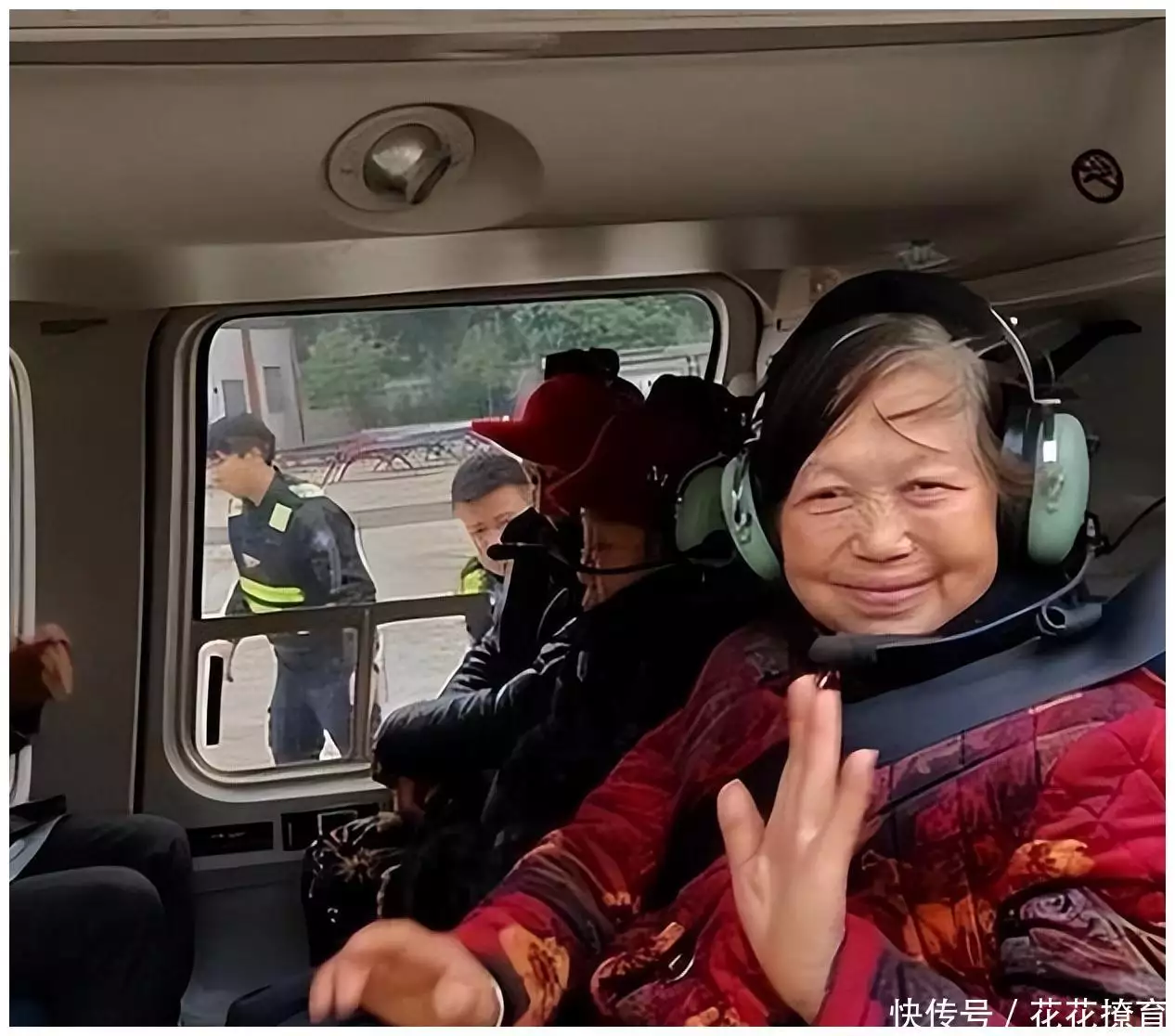 居民凑70块供他创业者,赚百亿元后开飞机Axat,给老人发千万提成当年乏人问津的6部电影,现在重访发现都是经典之作(图3) 居民凑70块供他创业者,赚百亿元后开飞机Axat,给老人发千万提成当年乏人问津的6部电影,现在重访发现都是经典之作(图3)