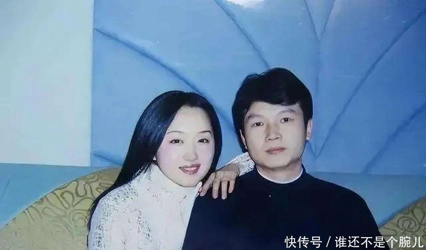 曾毁了杨钰莹的赖文峰，如今携妻子直播蹭热度，这钱挣得不烫手吗