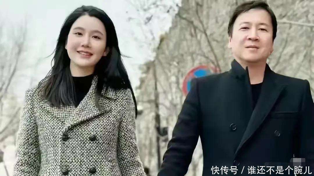 曾毁了杨钰莹的赖文峰，如今携妻子直播蹭热度，这钱挣得不烫手吗