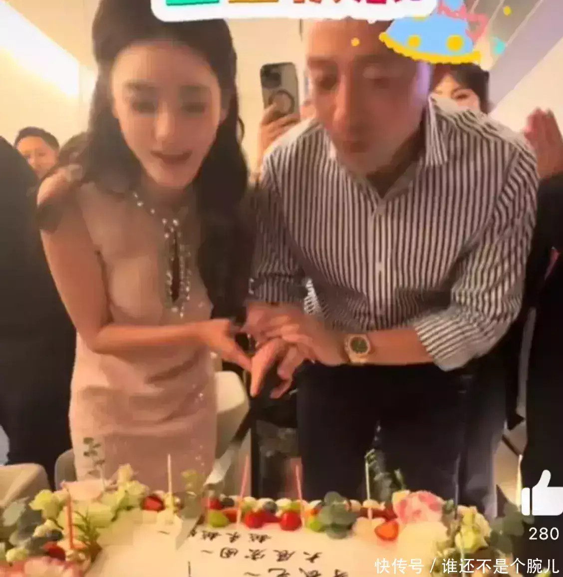 汪小菲生日现场图曝光：张兰往新儿媳脸上抹蛋糕，深情表白引泪目