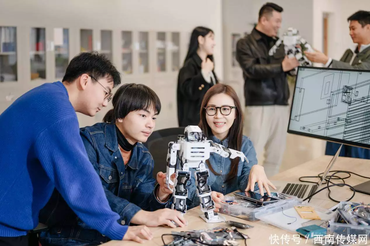 吉利学院应用型人才培养_吉利学院一流专业排名_理工类大学排名