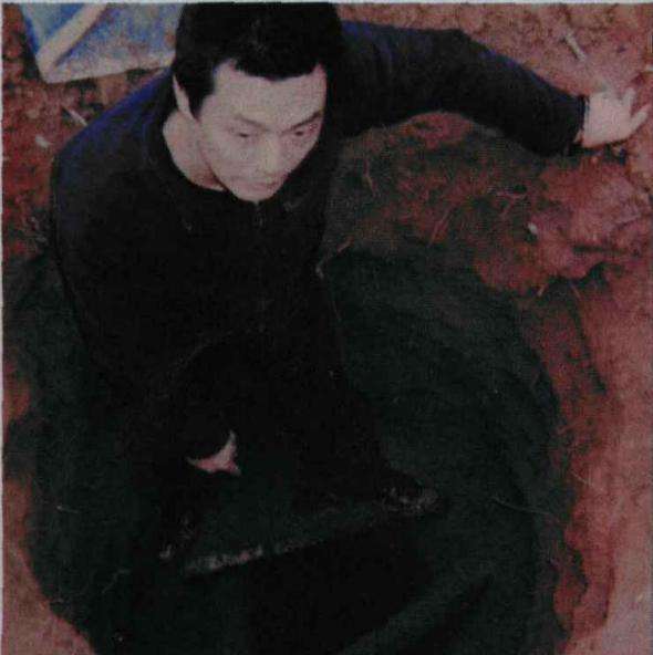 2006年，陕西男子偷挖自家祖坟，挖出宋代古墓，结果被判死刑