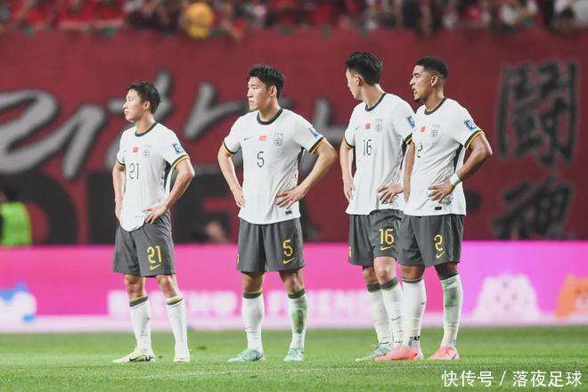 0-7之后！300+记者齐聚国足发布会！是真讽刺还是真期待？