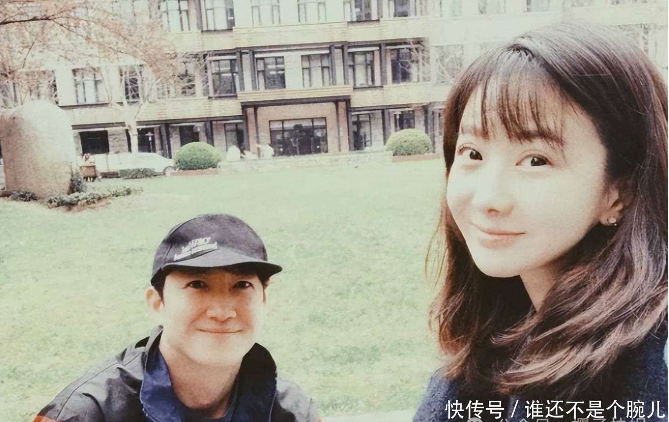 和蒋欣相恋多年，却转身迎娶小四岁娇妻，王阳如今携妻红透半边天