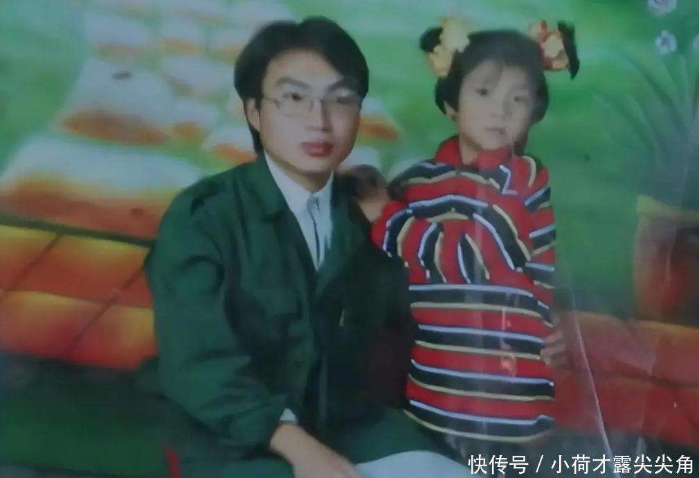 20年前，带着弃婴妹妹读大学，在学校捡破烂的河南男孩，如今咋样