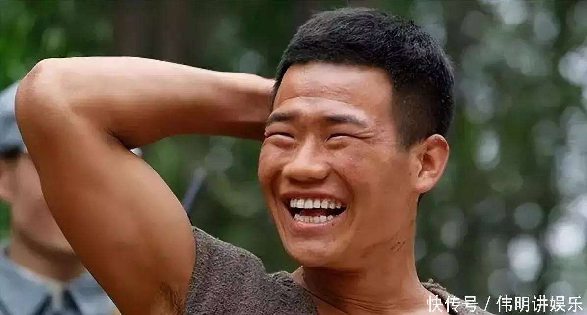 “嘎子”谢孟伟夫妇再被执行797万！童年滤镜彻底破碎