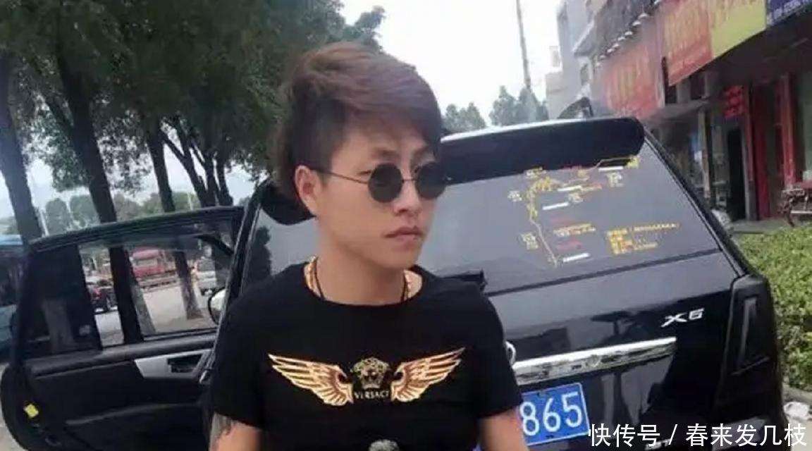 2018年贵州网红乞丐哥爆火，穿名牌开豪车，3年后却被判刑13年半