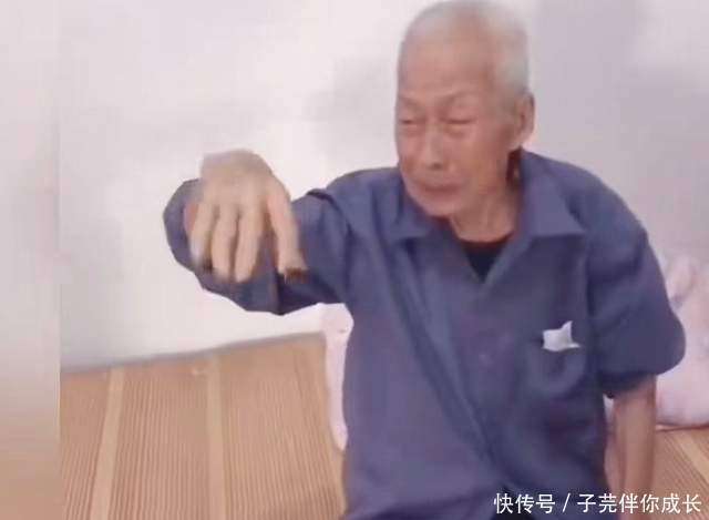 90岁高龄老两口被分开，一个广州一个老家，网友：我也有2个儿子