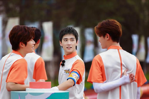 榜单|Feng向标8月榜单：《以家人之名》谭松韵最受认可，《脱口秀大会》 新人出彩