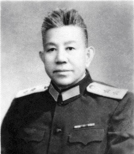  只身|西路军失利，他只身斗狼，两次被靠羊救了一命，终成开国中将