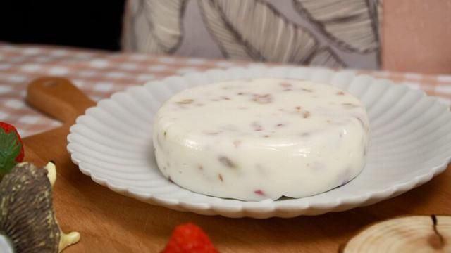  蜜奶|「网红复刻」甜蜜蜜的浪漫甜品，玫瑰香蜜奶冻