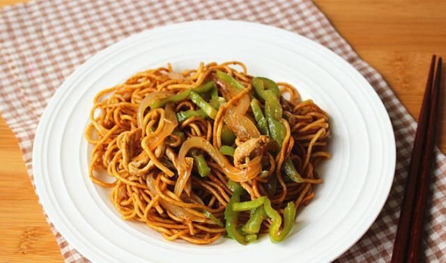 只能|你还在囤火鸡面,宅家只能点外卖,不如试试这道零失败炒面