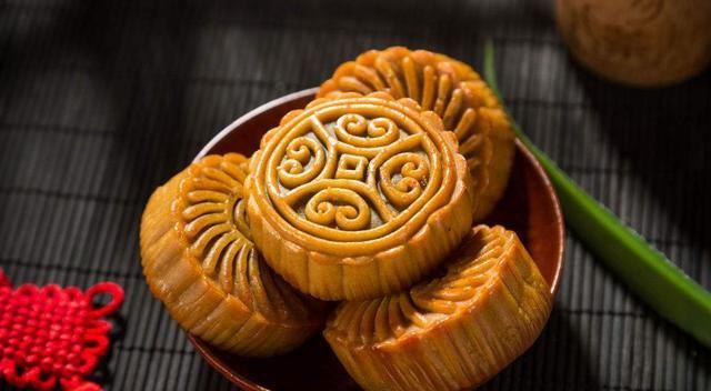 饼皮|做了25年月饼大叔，教您正宗月饼6大诀窍，香甜细腻不腻口