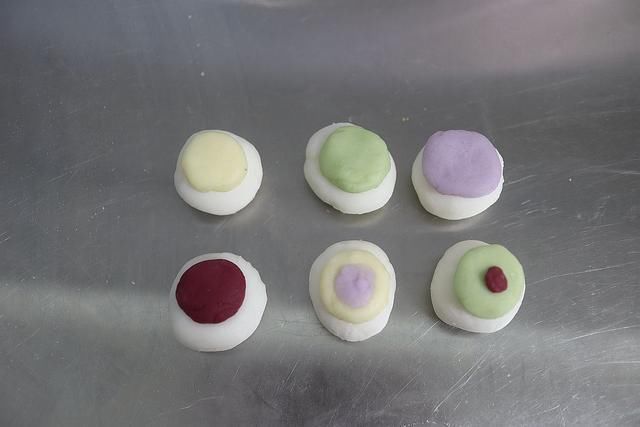 冷藏|不用烤箱的冰皮月饼,冷藏后比冰淇淋还好吃,包一包压一压就成形