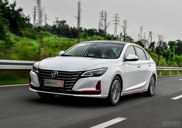 设计|180匹才卖十万?试驾长安锐程CC蓝鲸版