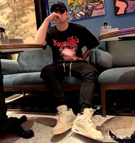  另一半|曾与吴昕饰演情侣的潘玮柏，如今正式官宣已婚，网友送上祝福