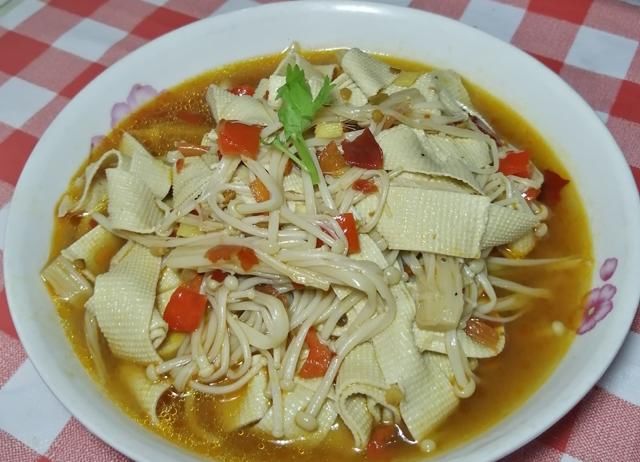 豆腐皮|天热豆皮金针菇这么做,吃得才够味,鲜嫩滑爽开胃,简单好吃下饭