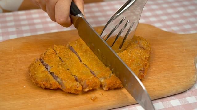  香脆|「在家吃饭」香香脆脆的炸牛排，那是感动到哭的味道