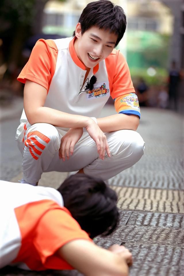  经历|杨洋当队长很有压力？从花少穿越元气哥哥！杨洋经历了什么？