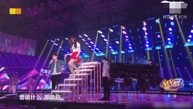  结婚|黄子韬徐艺洋牵手唱甜歌，网友调侃不结婚难收场，其实男方在避嫌