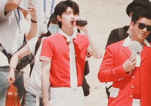  奔跑|奔跑吧路透：蔡徐坤跟孟美岐同框，却在不同队，很满足了