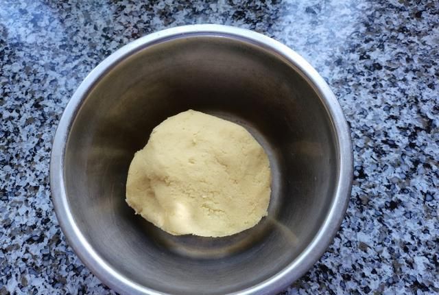  搭配|把玉米面和豆沙搭配在一起，好吃营养又健康，还可以当早餐