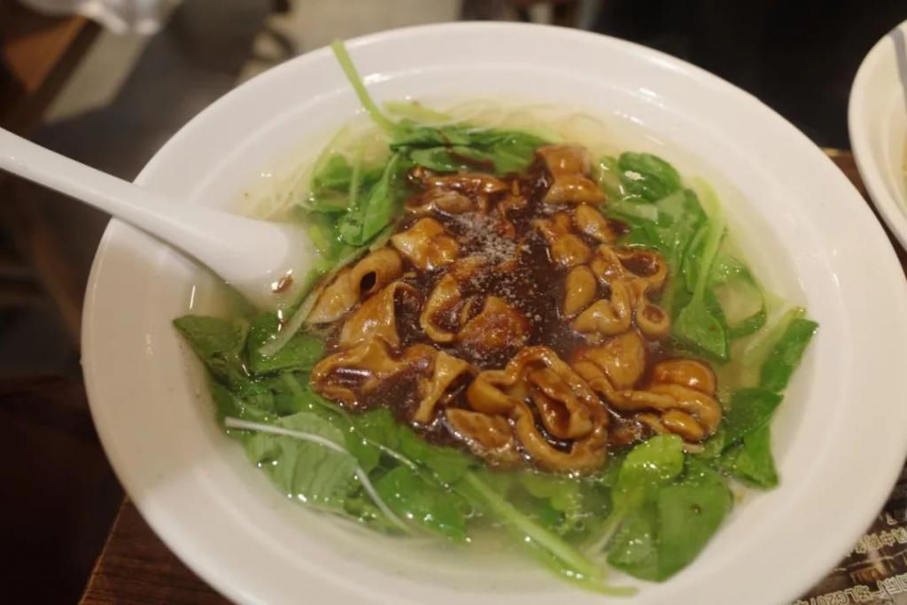  酒吧|这个季节去上海，有什么私藏酒吧餐厅好吃好喝好逛？