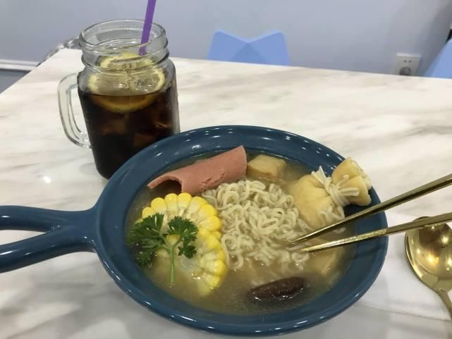 出口到中国|韩国向中国出口方便面,每年多达4万吨,那中国产的面哪去了?