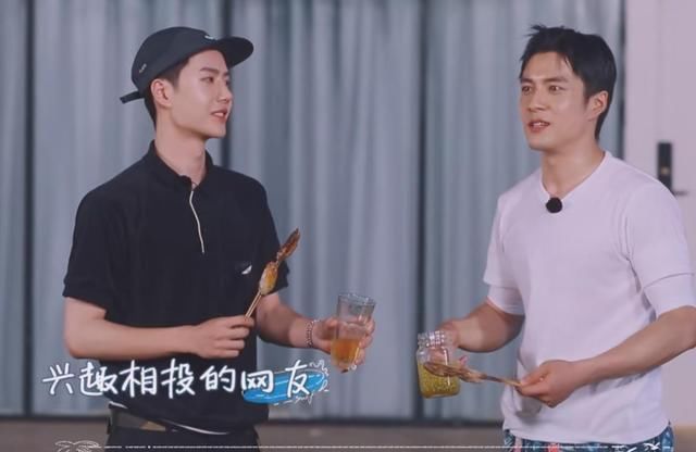  夏日|《夏日冲浪店》上线！黄轩自称带资进组，王一博变身“小话痨”