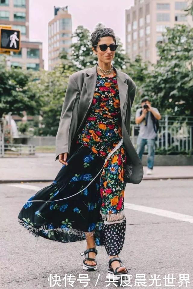 底色|碎花裙怎么挑不俗气