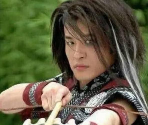  腹肌|爱情公寓：唐悠悠演过仙剑，关谷演过网球王子，看到张伟笑出腹肌