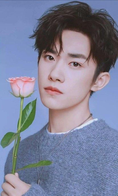  原因|易烊千玺因档期原因，粉丝停止金鹰奖投票，他，也因同样原因放弃