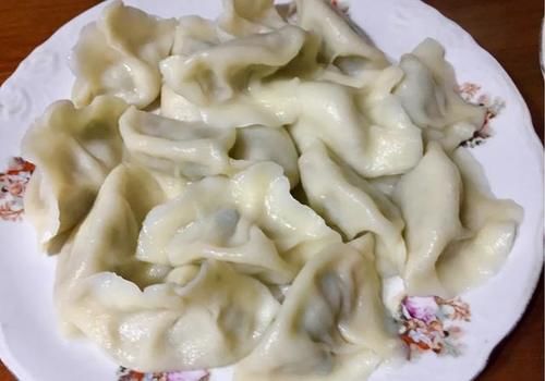 芹菜|为什么芹菜鲜肉饺子的馅黏不起来?