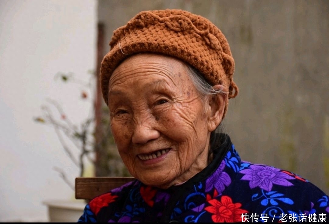 110岁老人的长寿秘诀：重点在于“懒”字，建议60岁后做到这4个懒2023