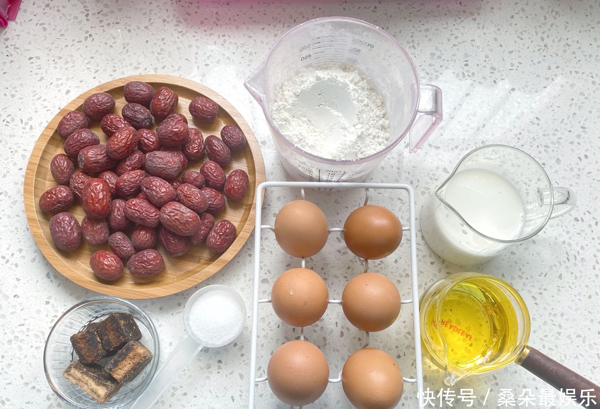  枣香|红枣别只会煮饭了，用来做蛋糕枣香浓郁，口感松软越吃越香