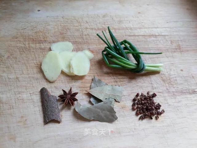 下酒|香而不腻的肥肠煲！零厨艺家常菜！下酒又下饭，好吃到爆