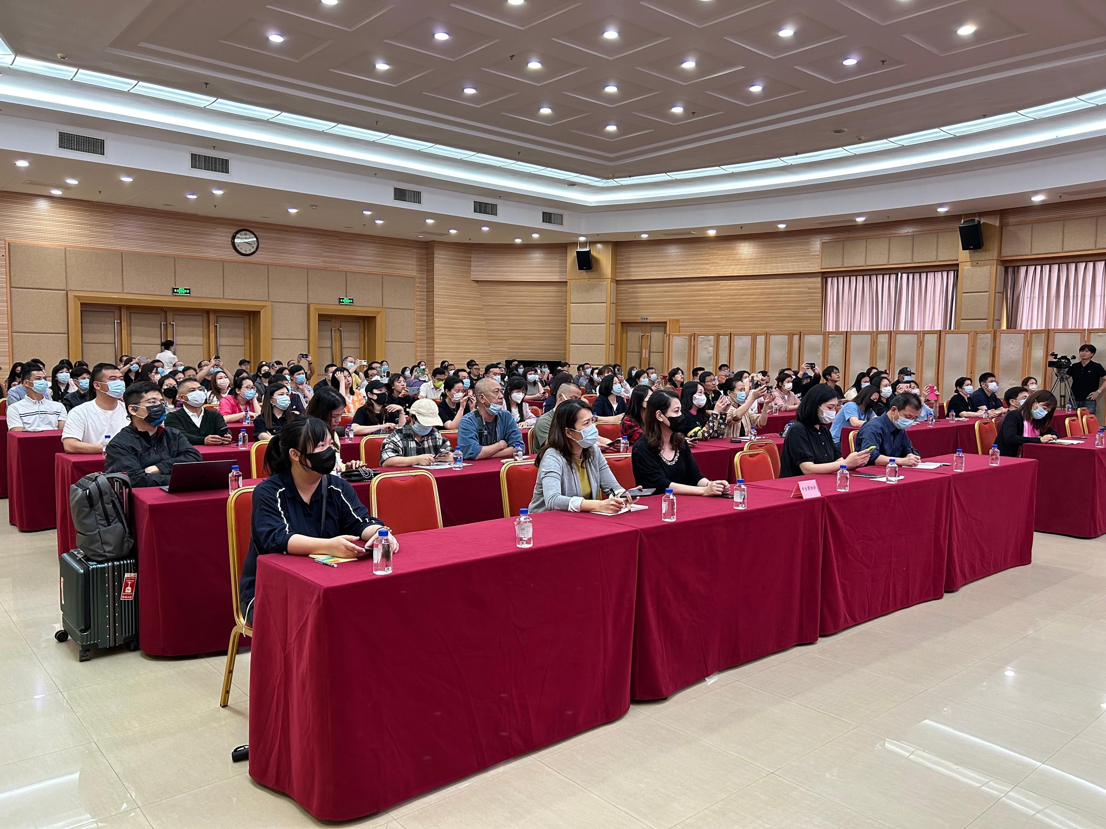 厦门台胞子女就学政策说明会举行，台生将享受与厦门市民同等待遇