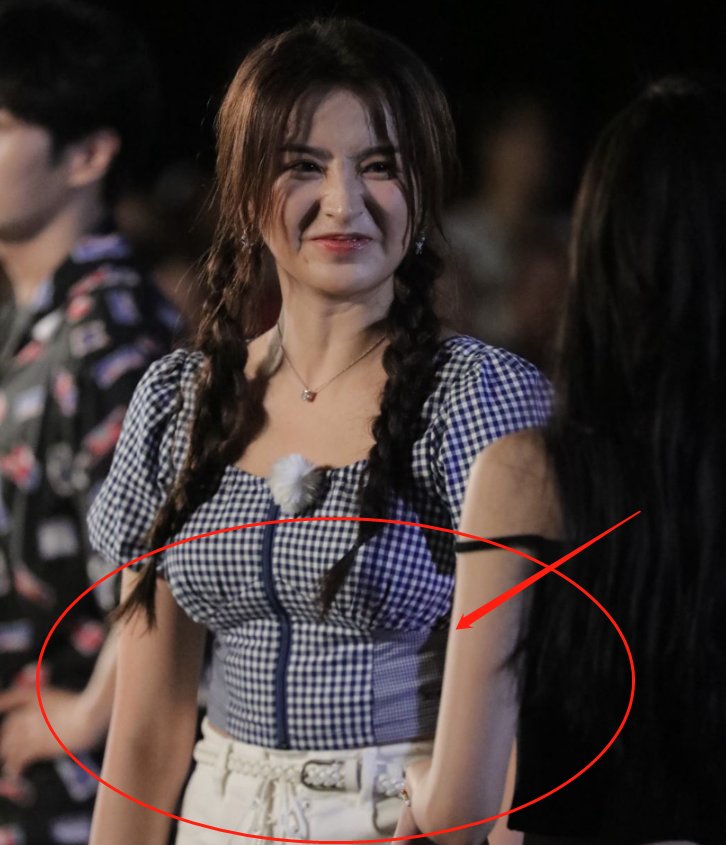  焦点|金子涵是胖了多少，上《快本》跟男嘉宾站一起，这身形是认真的吗