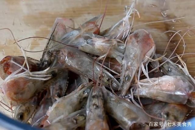 冬瓜|大虾配冬瓜这样做又鲜美又好吃,有汤又有肉,每做一次汤汁都不剩