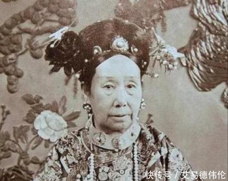 观音菩萨|历史上真实的慈禧样貌，拍照喜欢扮成观音菩萨，还要选个黄道吉日