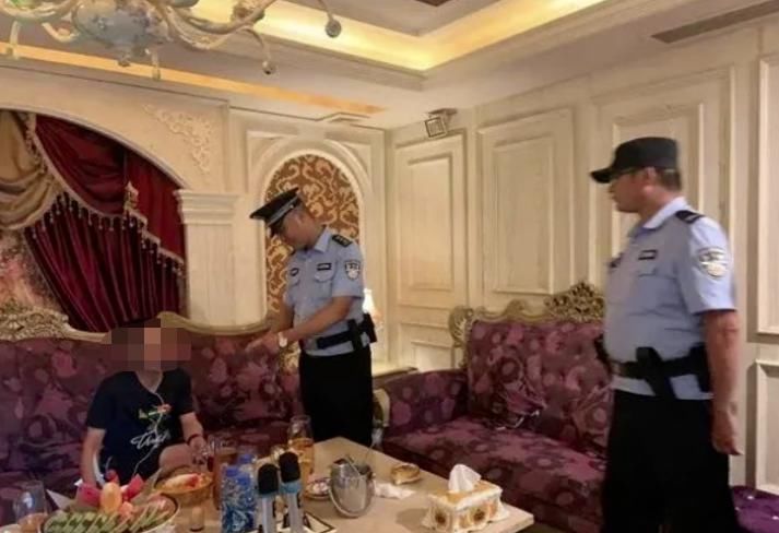 娱乐场所|突击!阜阳警方夜查娱乐场所!