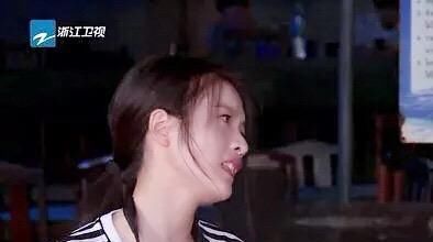  汤引|赵丽颖王一博同喝一碗汤引争议, 网友态度与张雪迎胡辣汤事件相反