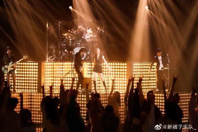  女人|穿红色的女人最美：刘敏涛