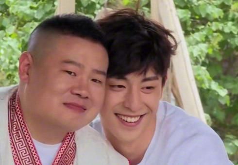  邓伦|《极挑》迎收官战，节目组终于给邓伦安排CP档，戴情侣款饰品有默契