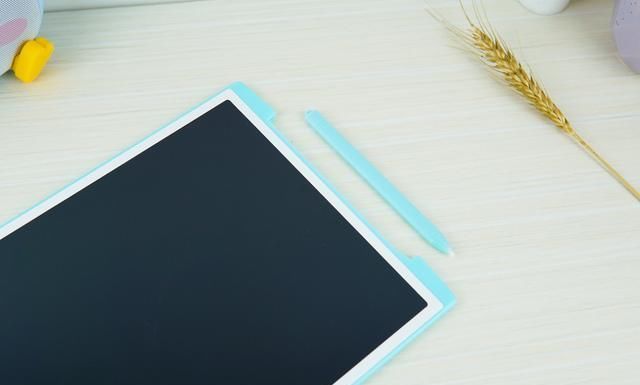  羡慕|释放孩子天性，360液晶手写绘板，直把同学羡慕哭了